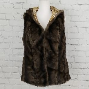NWT Peter Nygard Faux Fur Hooded Vest